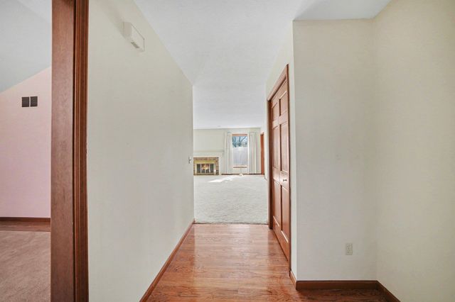 22136 Bee Court, South Bend, IN 46628