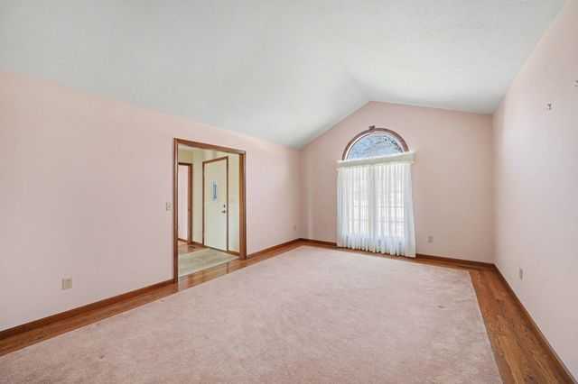 22136 Bee Court, South Bend, IN 46628