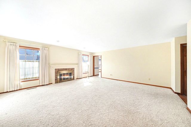 22136 Bee Court, South Bend, IN 46628