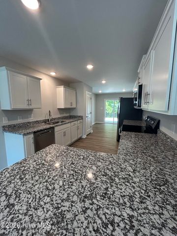 806 Discovery Cove, Newport, NC 28570