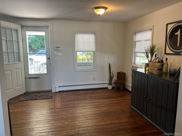 18 Shore Road, Sea Cliff, NY 11579