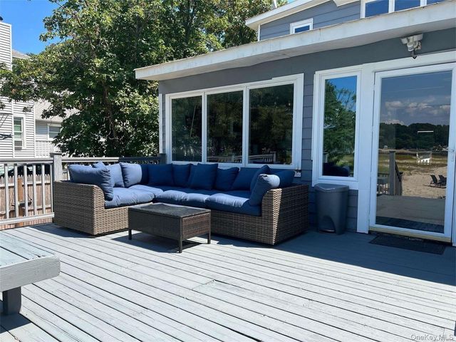 18 Shore Road, Sea Cliff, NY 11579