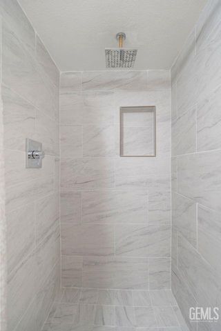 615 Linda Vista Drive, Bakersfield, CA 93308