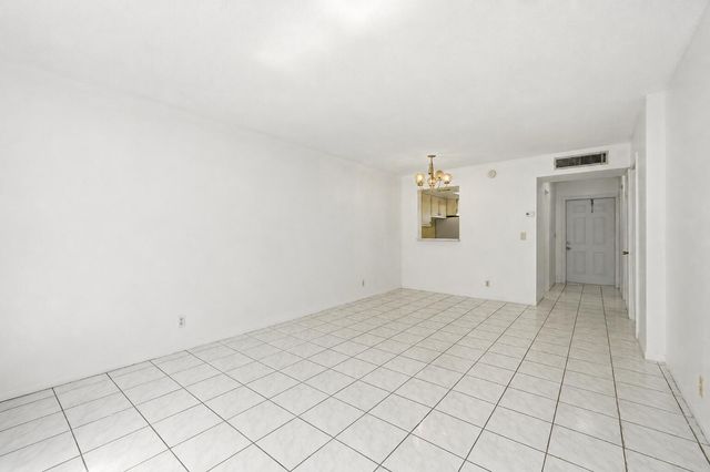 1333 E HALLANDALE BEACH Boulevard 335, Hallandale Beach, FL 33009