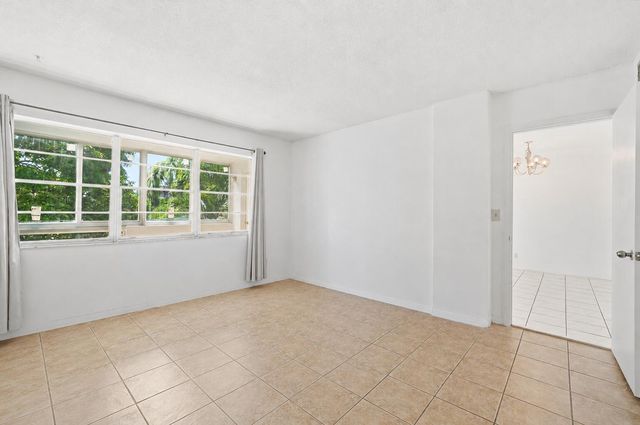 1333 E HALLANDALE BEACH Boulevard 335, Hallandale Beach, FL 33009