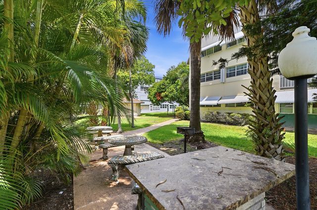 1333 E HALLANDALE BEACH Boulevard 335, Hallandale Beach, FL 33009