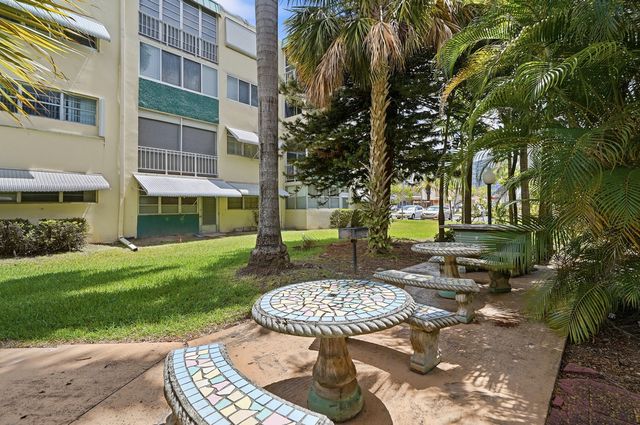 1333 E HALLANDALE BEACH Boulevard 335, Hallandale Beach, FL 33009