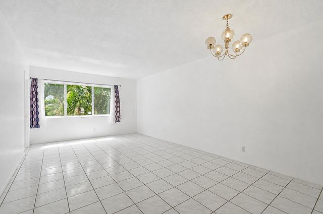 1333 E HALLANDALE BEACH Boulevard 335, Hallandale Beach, FL 33009