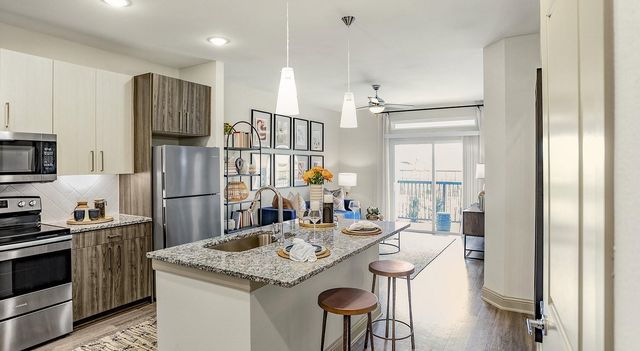 7100 Uvalde Road 3304, Houston, TX 77049