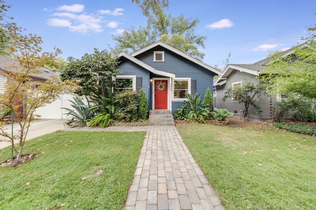 2620 17th St, Sacramento, CA 95818