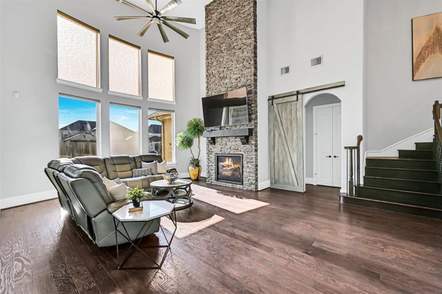 1310 Tamina Pass Lane, Friendswood, TX 77546