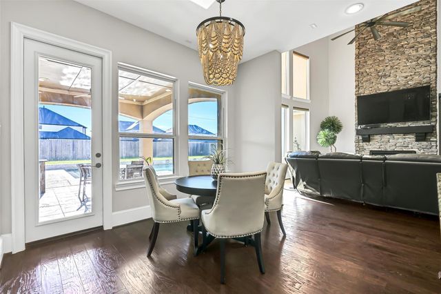 1310 Tamina Pass Lane, Friendswood, TX 77546