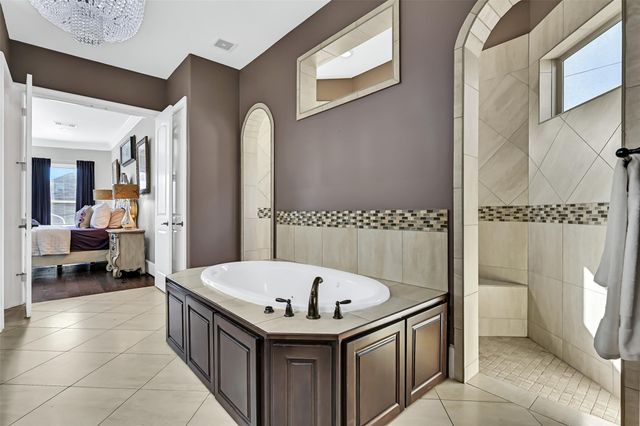 1310 Tamina Pass Lane, Friendswood, TX 77546