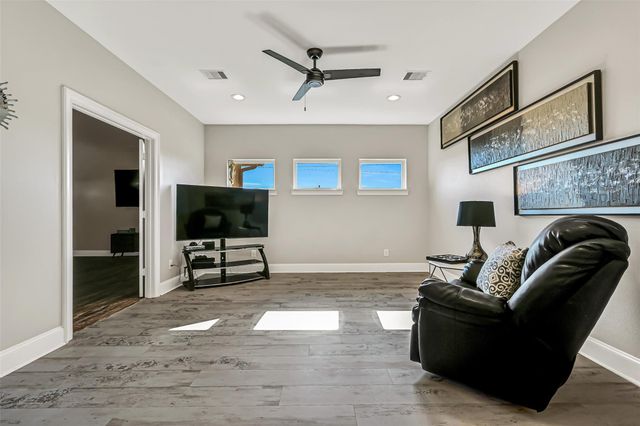 1310 Tamina Pass Lane, Friendswood, TX 77546