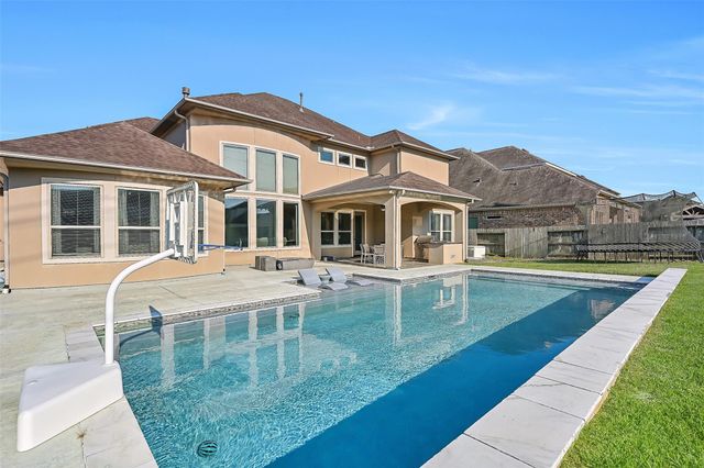 1310 Tamina Pass Lane, Friendswood, TX 77546