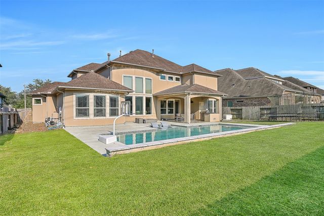 1310 Tamina Pass Lane, Friendswood, TX 77546