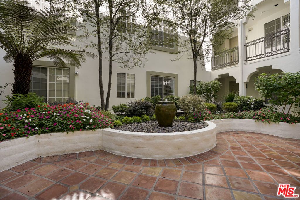 10630 Eastborne Avenue 306, Los Angeles, CA 90024 — exterior
