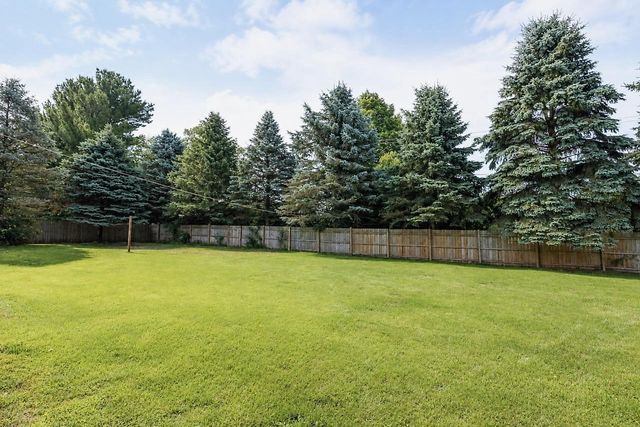 724 Crist Road, Beloit, WI 53511