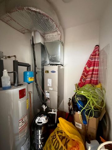 1076 Cranberry CT, Moneta, VA 24121