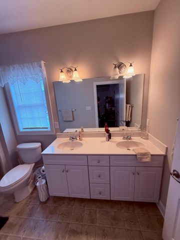 1076 Cranberry CT, Moneta, VA 24121