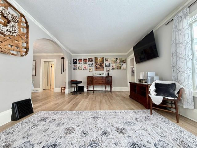 817 W Lincoln Avenue, Fergus Falls, MN 56537