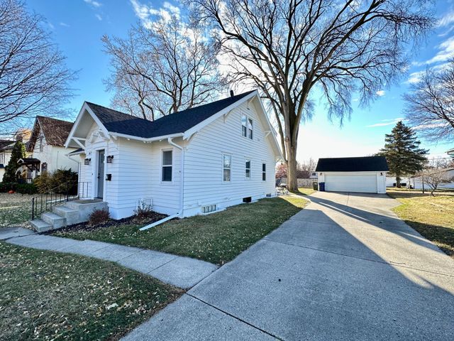 817 W Lincoln Avenue, Fergus Falls, MN 56537