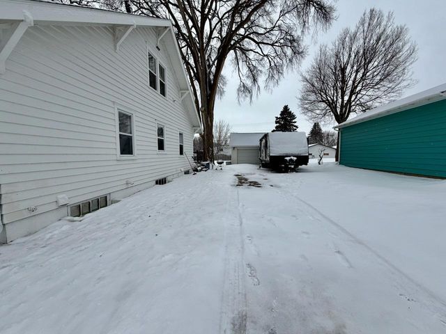 817 W Lincoln Avenue, Fergus Falls, MN 56537