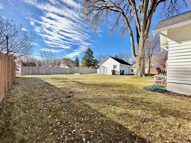 817 W Lincoln Avenue, Fergus Falls, MN 56537