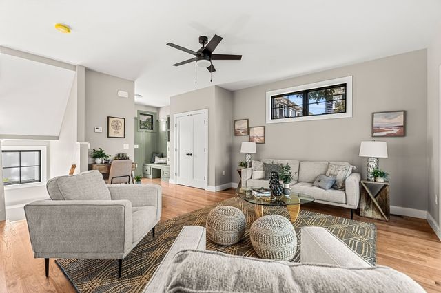 20 R Plain Street, Boston, MA 02122