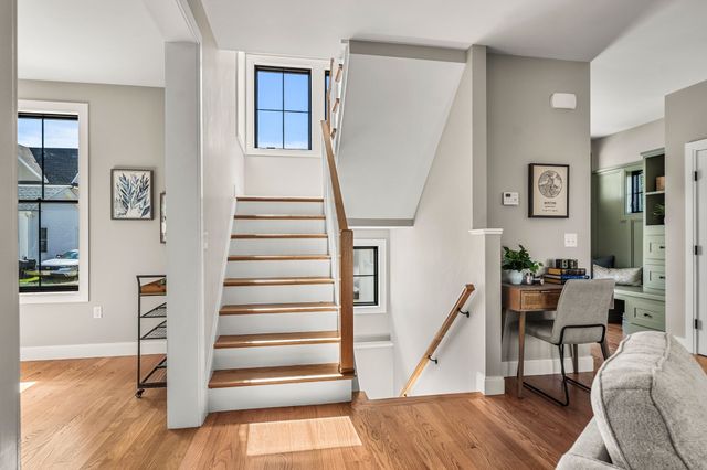 20 R Plain Street, Boston, MA 02122