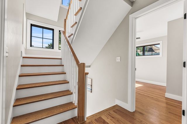 20 R Plain Street, Boston, MA 02122
