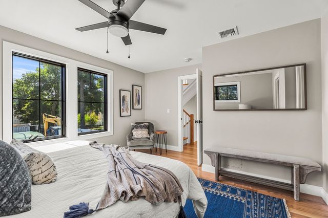 20 R Plain Street, Boston, MA 02122