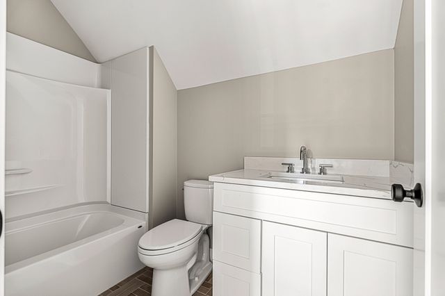 20 R Plain Street, Boston, MA 02122