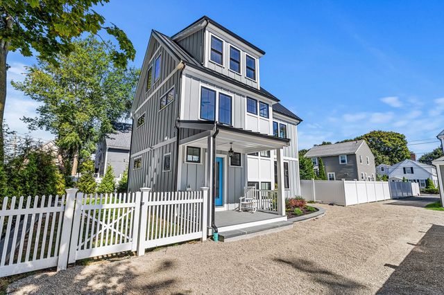20 R Plain Street, Boston, MA 02122