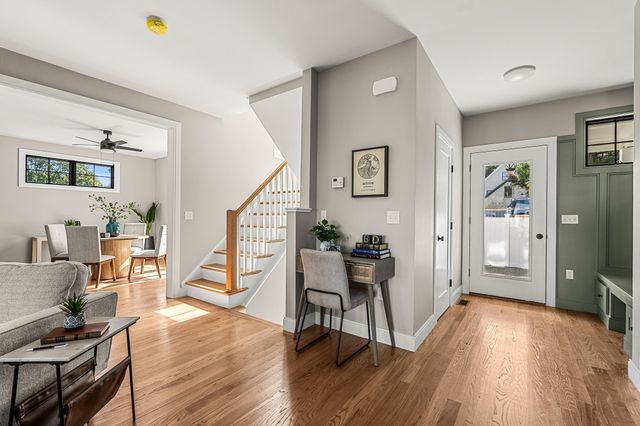 20 R Plain Street, Boston, MA 02122