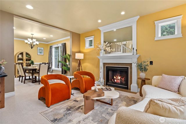 842 208th Ave NE, Sammamish, WA 98074