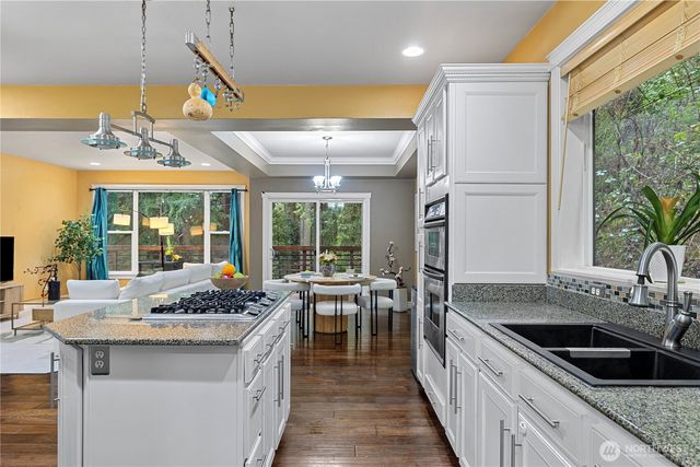 842 208th Ave NE, Sammamish, WA 98074