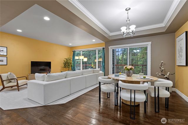 842 208th Ave NE, Sammamish, WA 98074