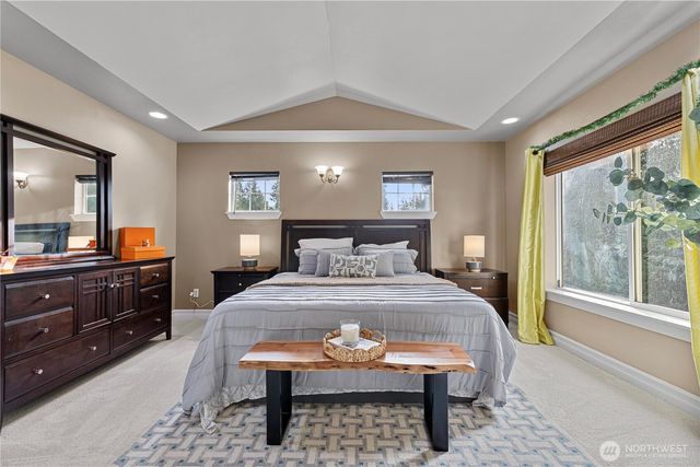 842 208th Ave NE, Sammamish, WA 98074