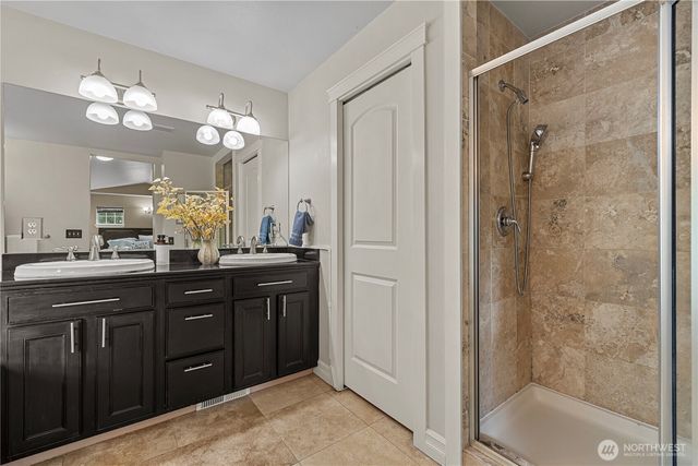 842 208th Ave NE, Sammamish, WA 98074