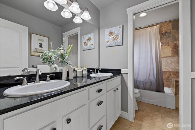 842 208th Ave NE, Sammamish, WA 98074