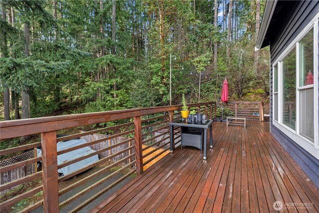 842 208th Ave NE, Sammamish, WA 98074
