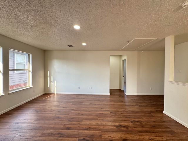 7305 Marsland Lane, Arlington, TX 76001