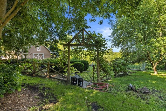 444 288th AVENUE, Burlington, WI 53105