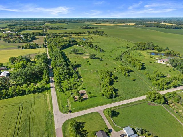 444 288th AVENUE, Burlington, WI 53105