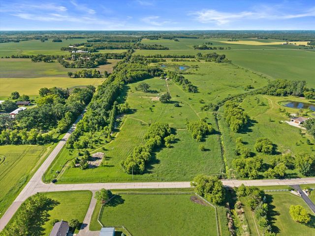 444 288th AVENUE, Burlington, WI 53105