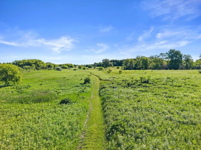 444 288th AVENUE, Burlington, WI 53105