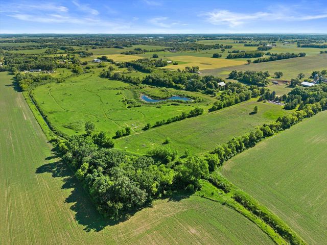 444 288th AVENUE, Burlington, WI 53105