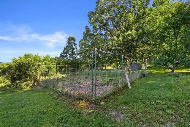 444 288th AVENUE, Burlington, WI 53105