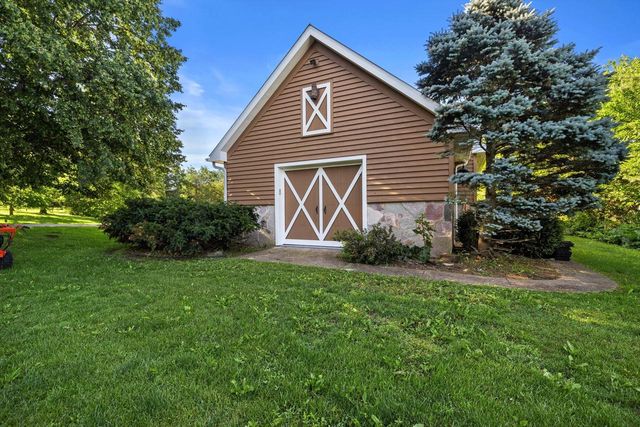 444 288th AVENUE, Burlington, WI 53105